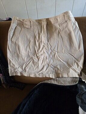 Casual Beige Cotton Skort with Front Pockets